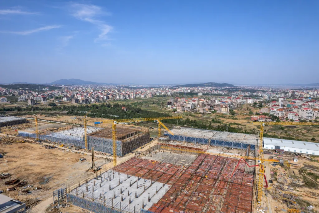 Construction site secured with EdgeNectar private 5G video surveillance
