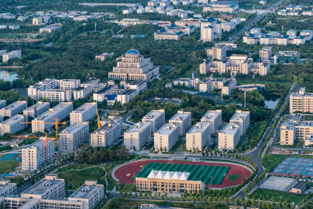 University campus buildings connected by EdgeNectar private 5G